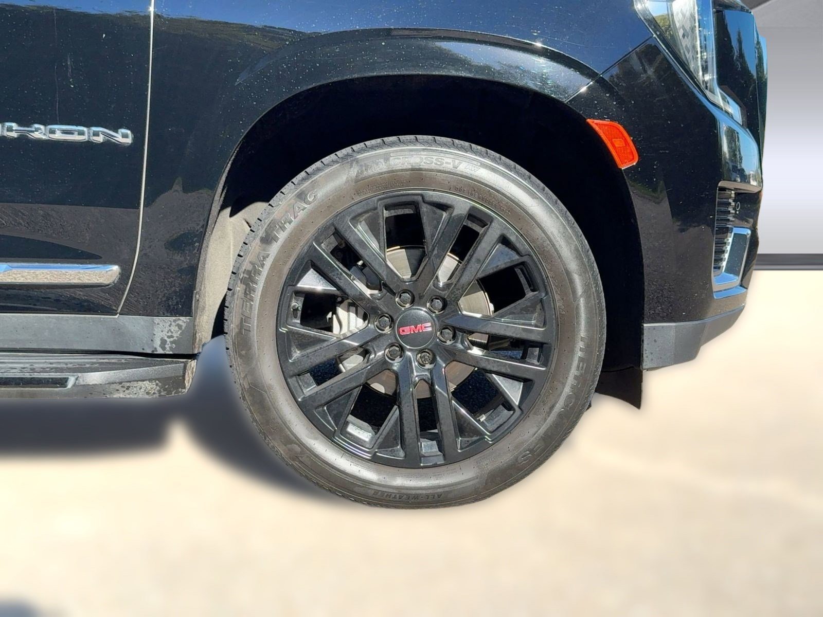 Used 2022 GMC Yukon SLT w/ SLT Premium Package image 10