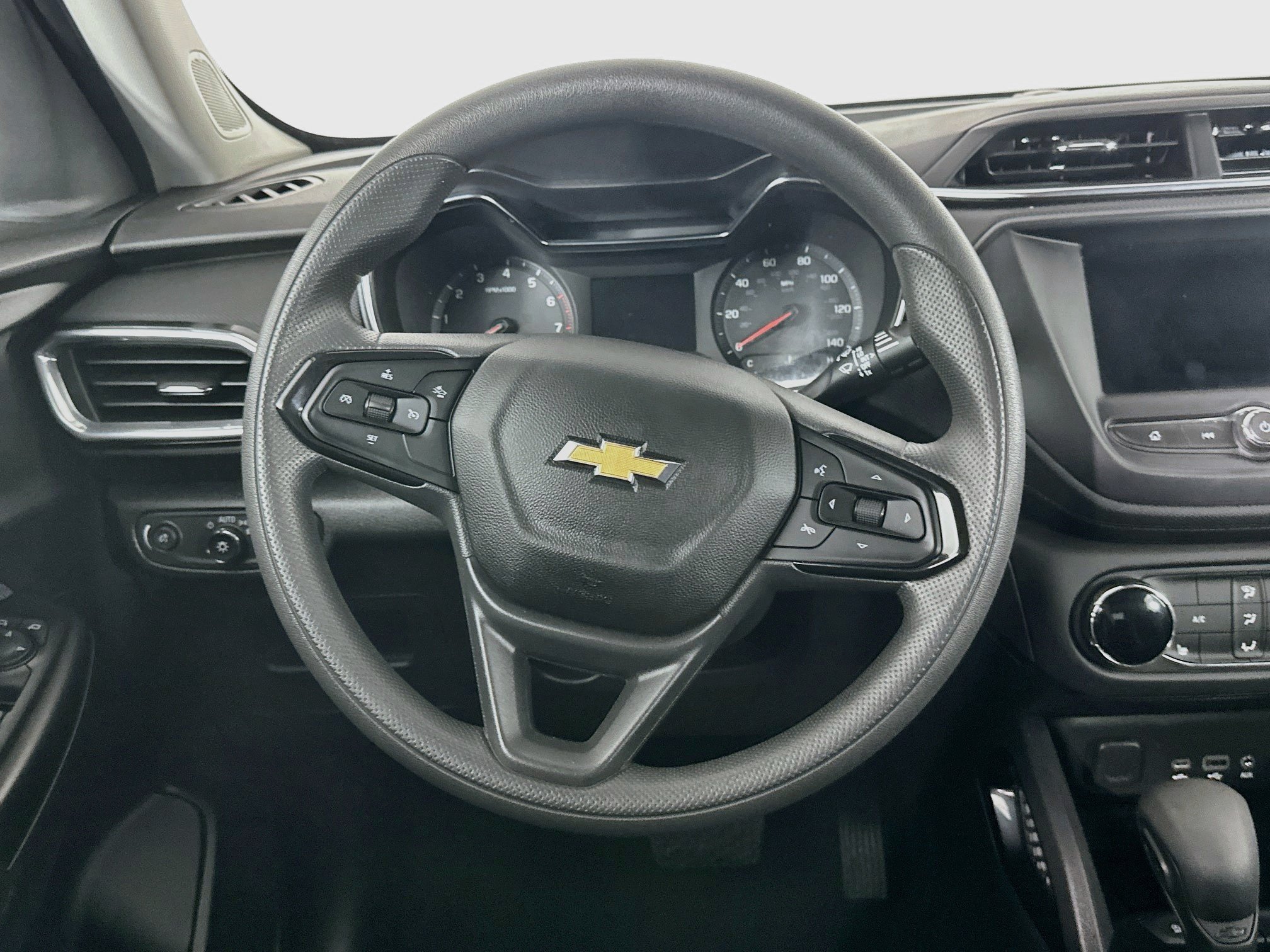 Used 2023 Chevrolet TrailBlazer LT FWD image 17