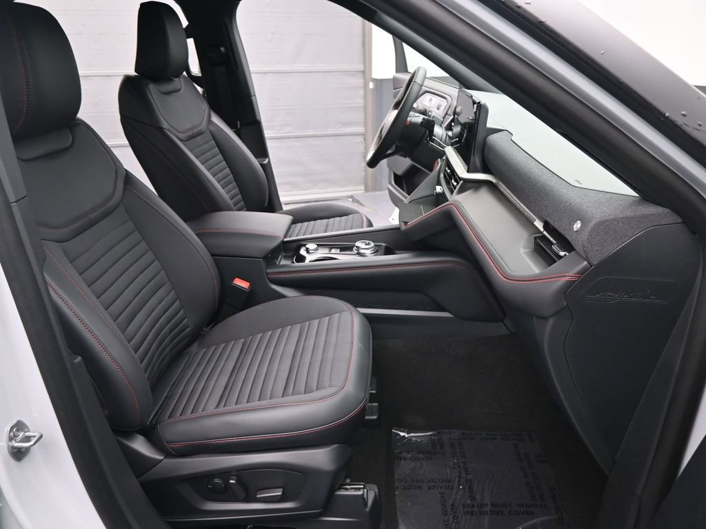 New 2026 Ford Explorer ST-Line w/ ST-Line Street Pack image 2