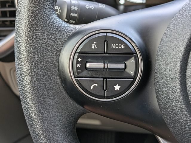 Certified 2025 Kia Soul LX w/ LX Technology Package FWD image 24