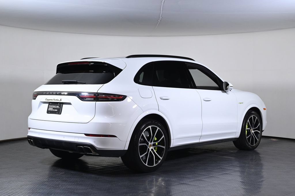 Certified 2023 Porsche Cayenne Turbo S AWD/4WD image 7