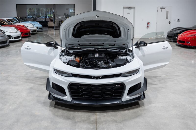 Used 2018 Chevrolet Camaro ZL1 RWD image 38