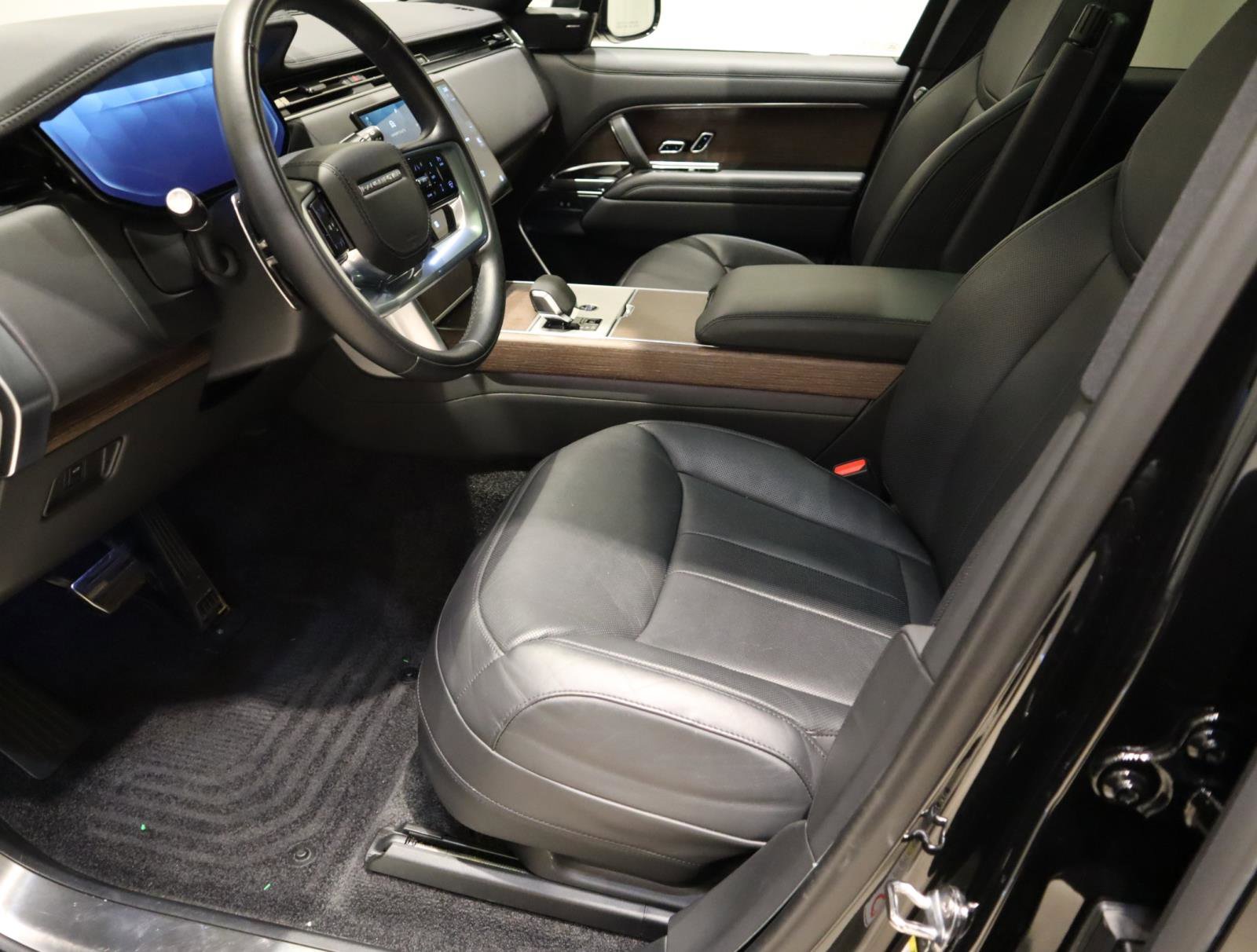 Used 2024 Land Rover Range Rover SE image 22