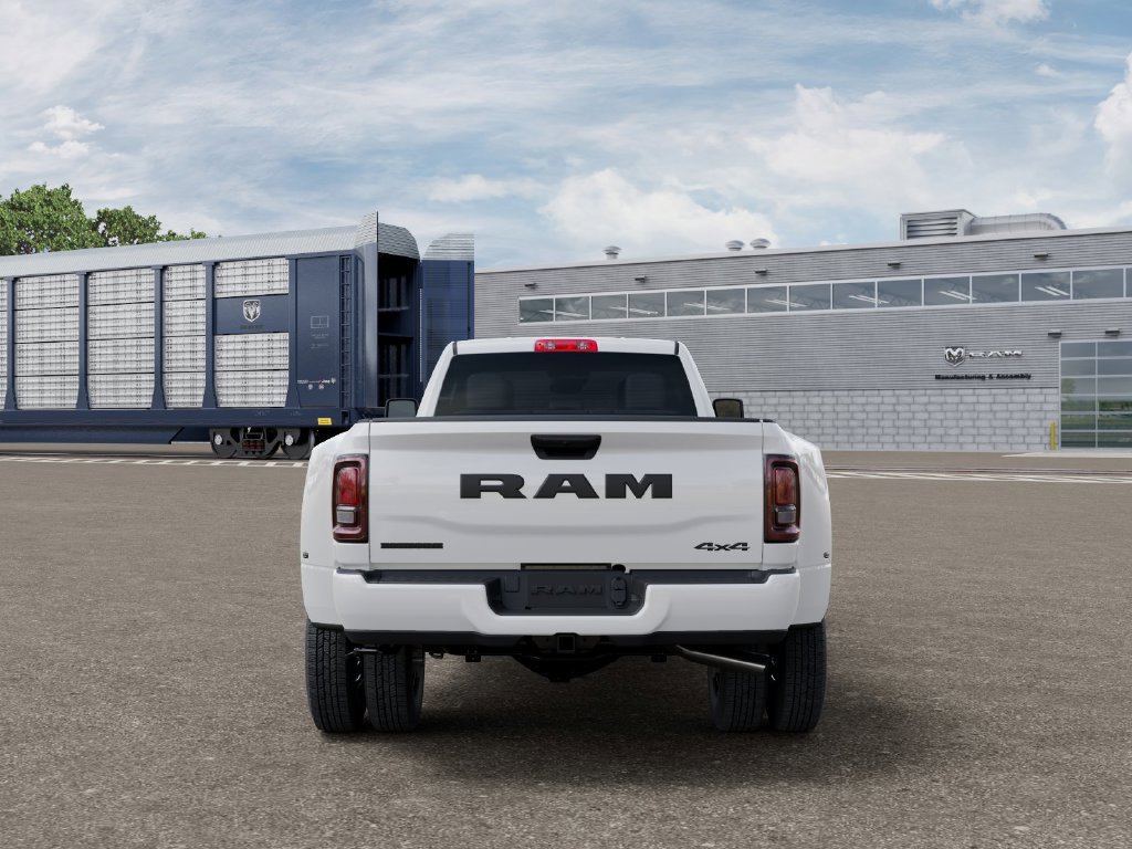 New 2026 RAM 3500 Big Horn AWD/4WD image 8