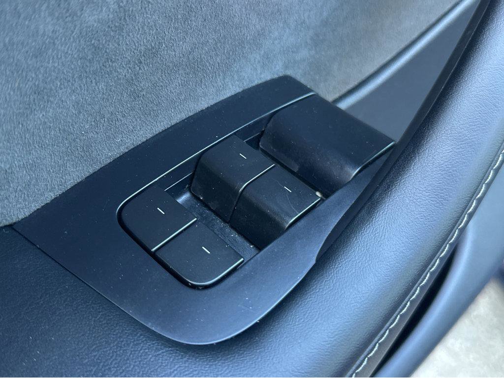 Used 2023 Tesla Model Y Long Range image 31