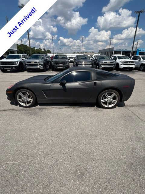 Used 2010 Chevrolet Corvette Coupe w/ 1LT RWD image 3