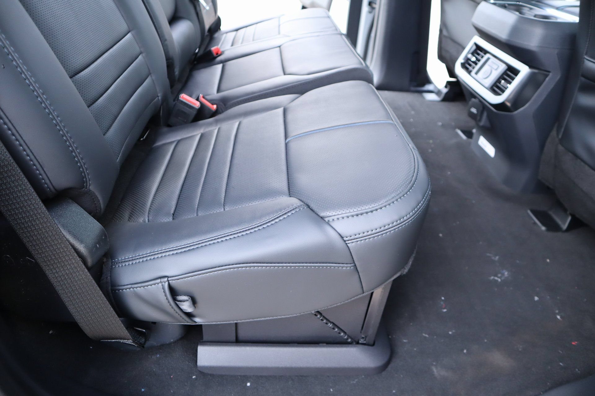 New 2026 Ford F250 Platinum AWD/4WD image 16