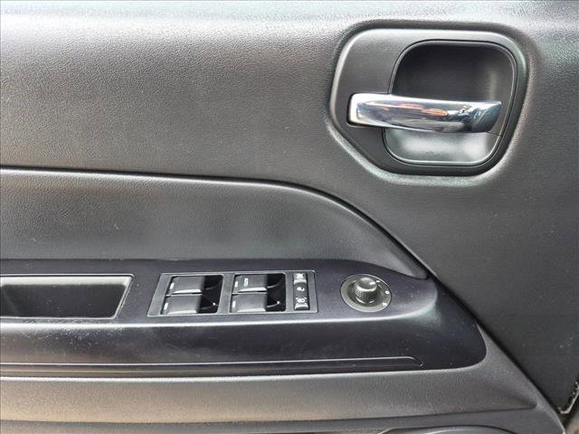 Used 2014 Jeep Patriot Latitude w/ Sun/Sound Group AWD/4WD image 14