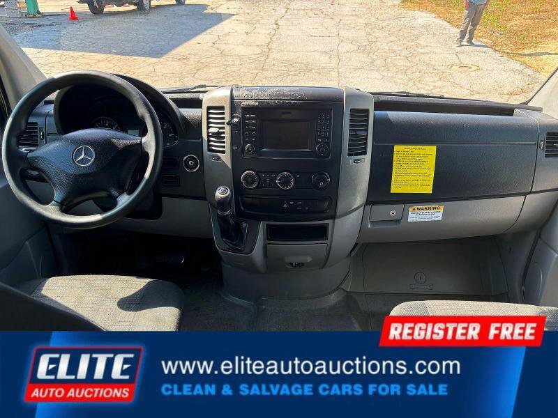 Used 2018 Mercedes-Benz Sprinter 2500 image 18