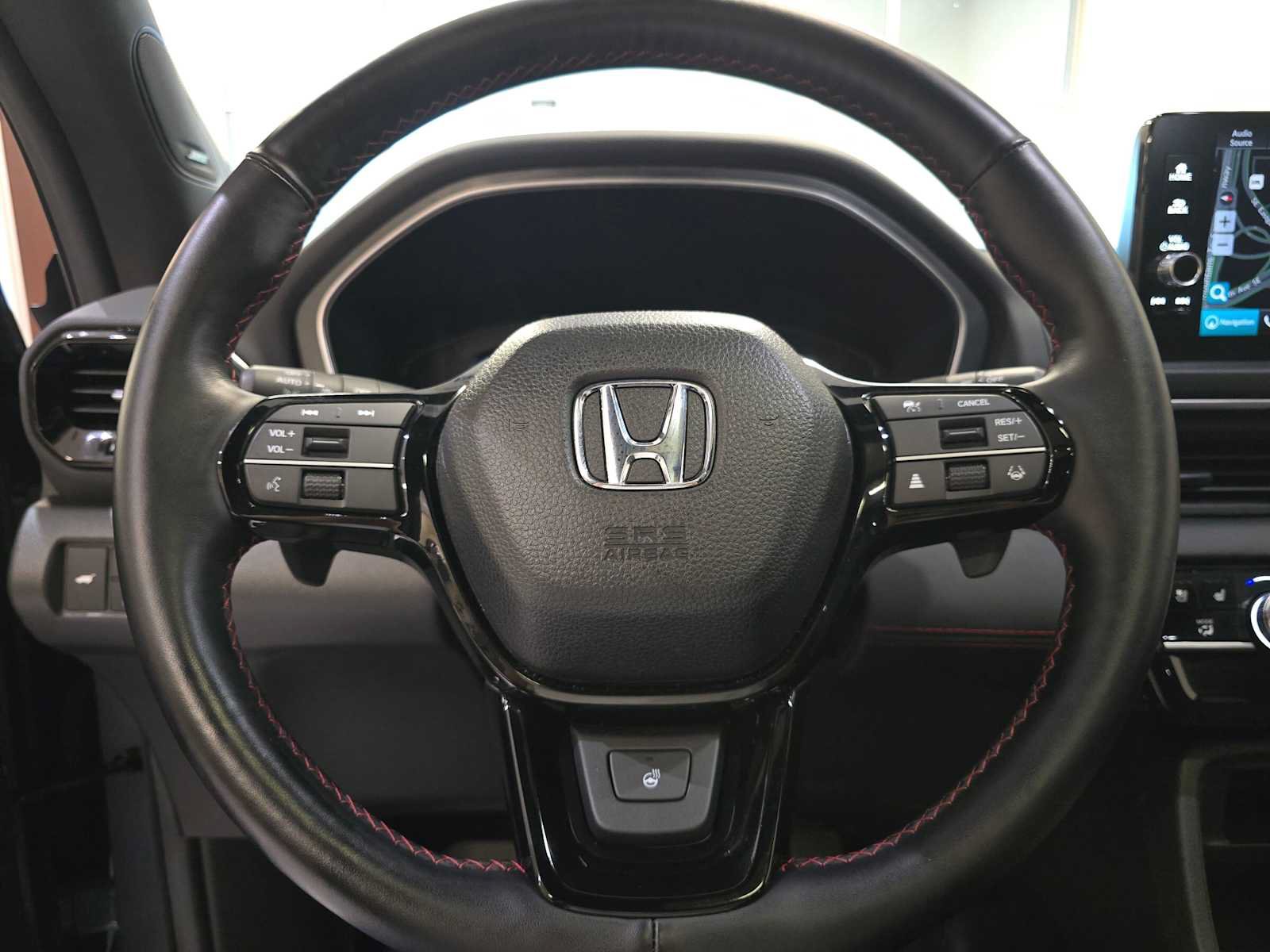 Used 2025 Honda Pilot Black Edition image 11