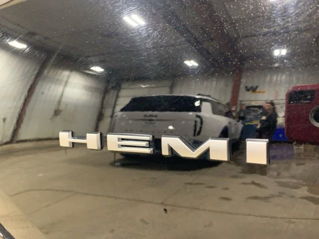 Used 2025 Dodge Durango R/T image 39