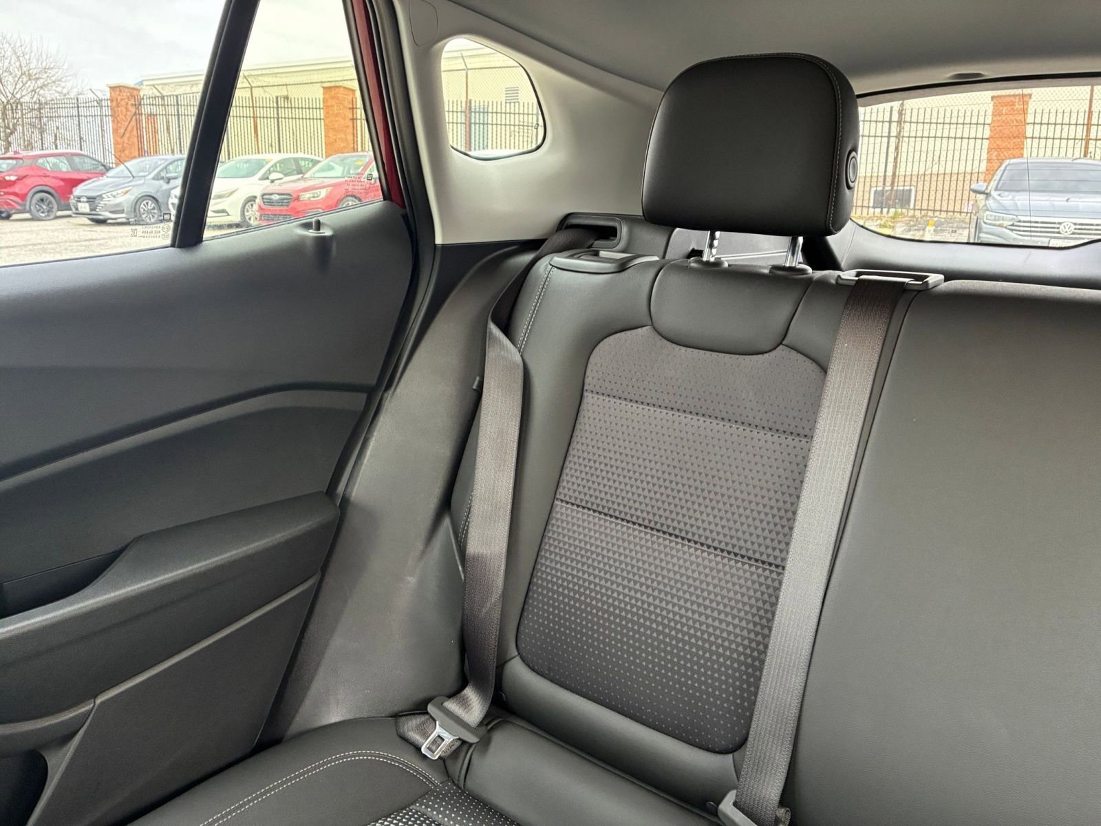 Used 2025 Chevrolet Trax LT image 34