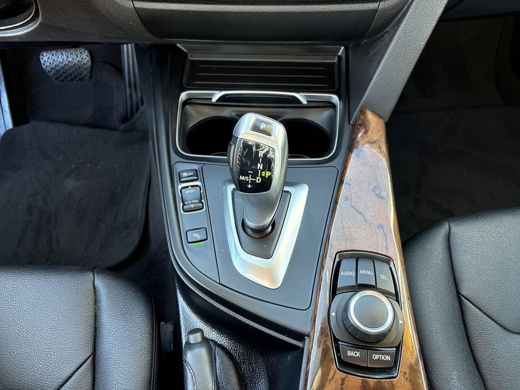 Used 2016 BMW 320i xDrive Sedan image 21