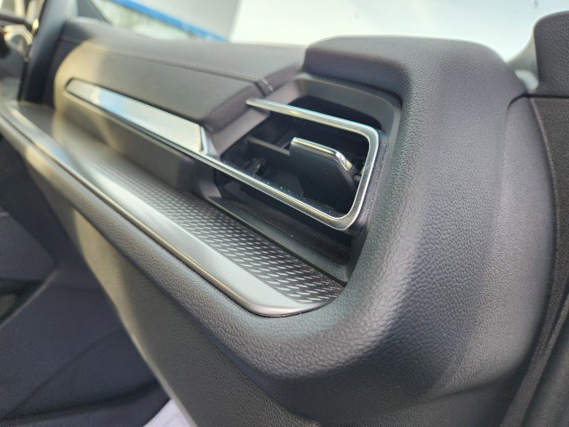 Used 2024 Chevrolet Traverse LT image 14