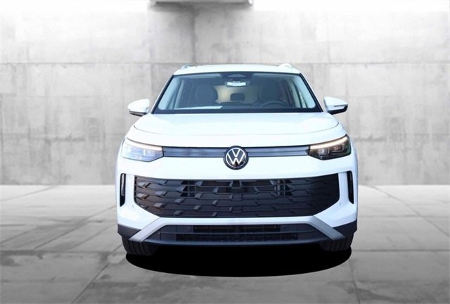 New 2025 Volkswagen Tiguan SE image 4