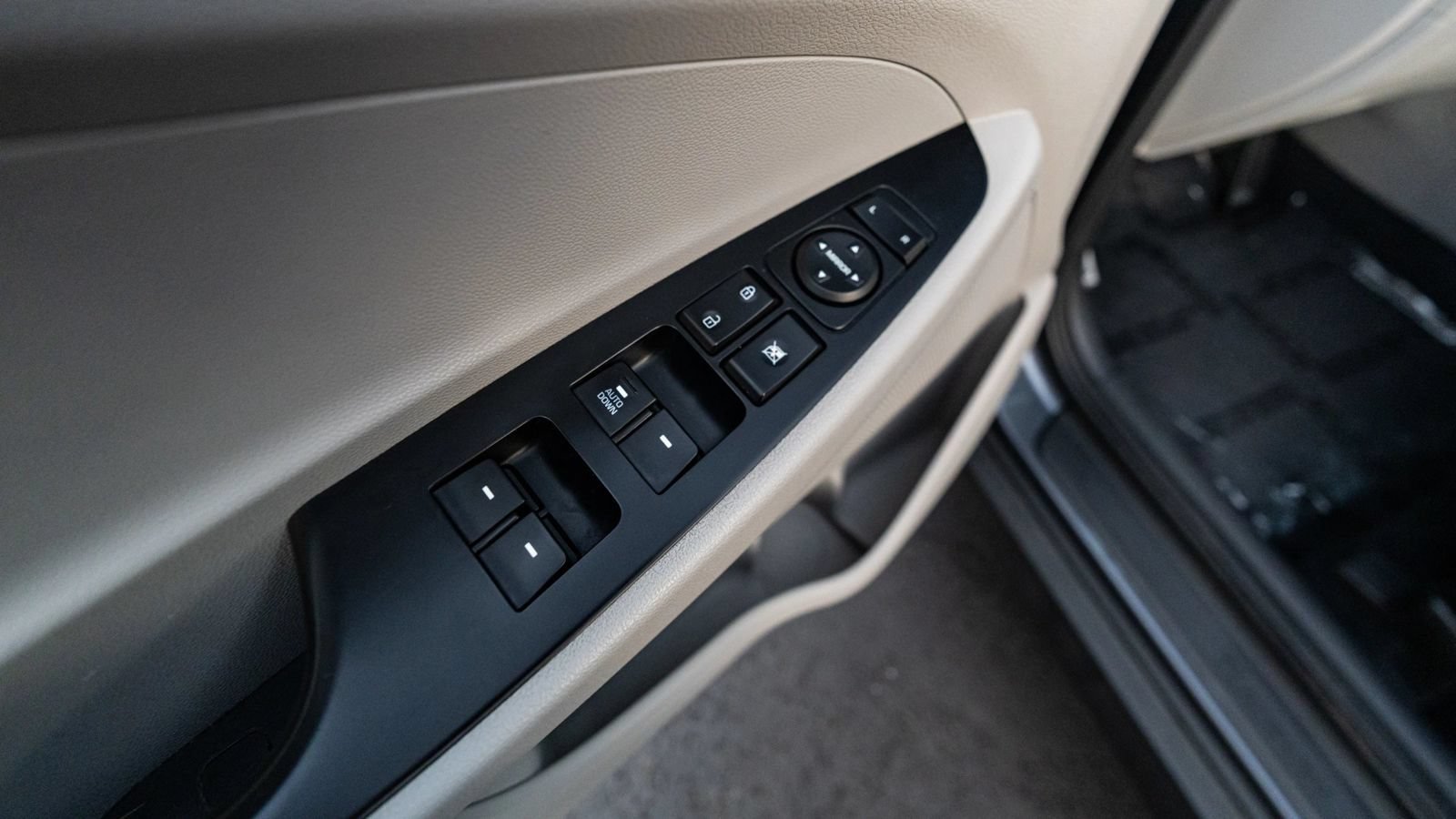 Used 2019 Hyundai Tucson SE w/ Cargo Package FWD image 33