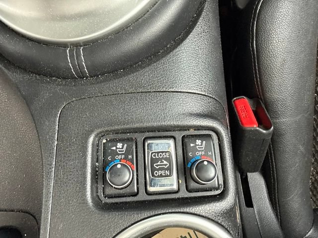 Used 2016 Nissan 370Z Touring RWD image 7
