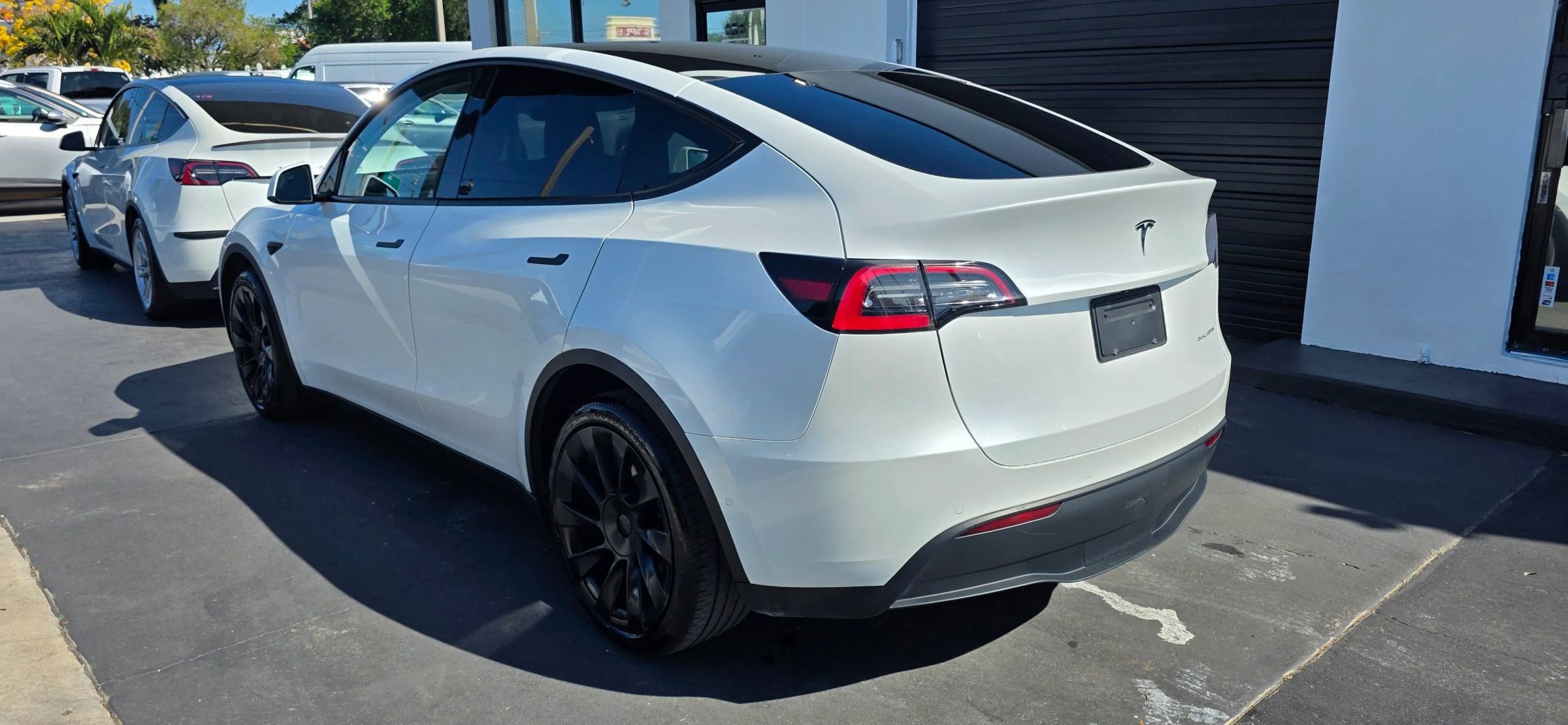 Used 2021 Tesla Model Y Long Range image 7