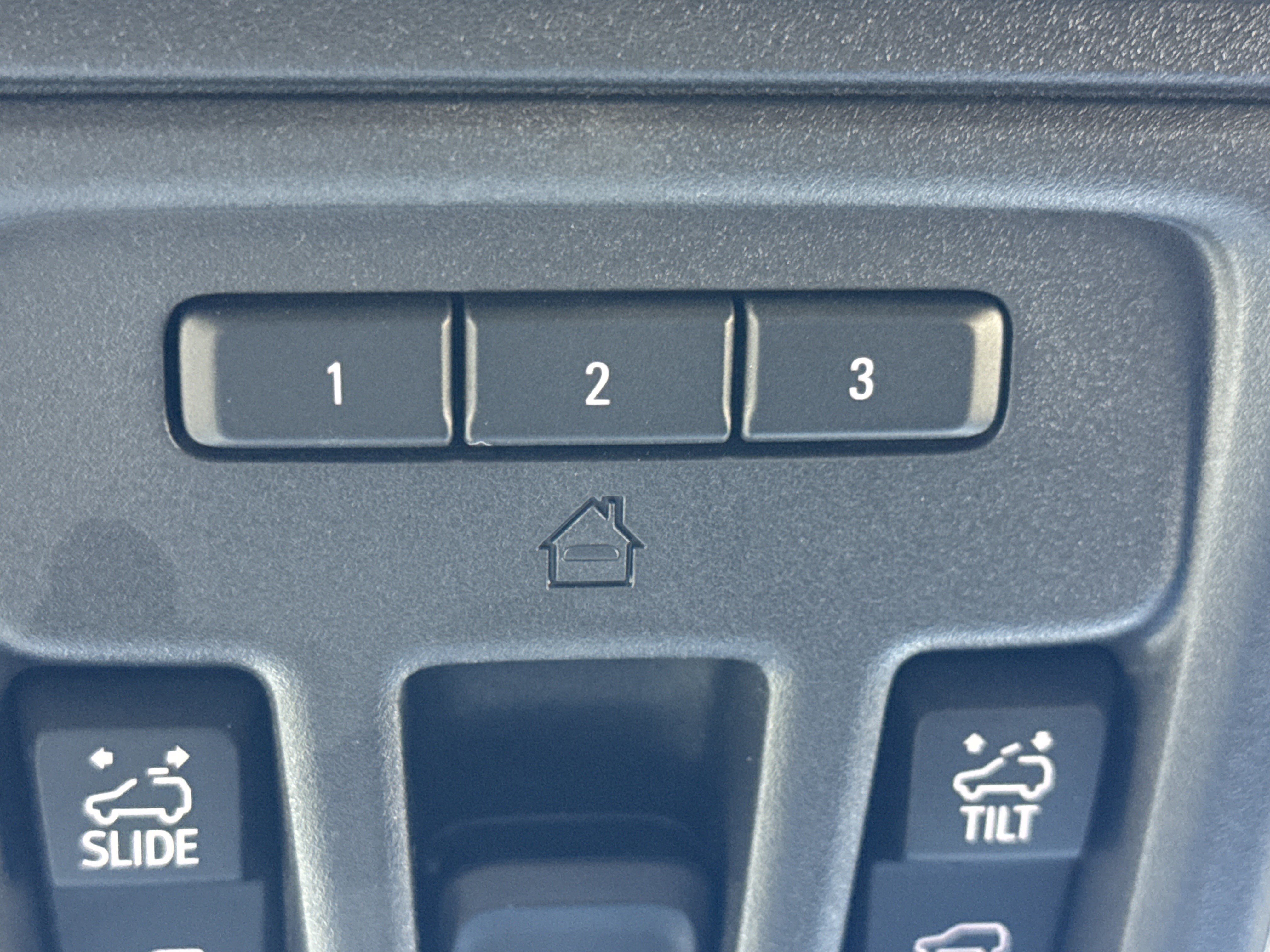 Used 2024 GMC Sierra 2500 Denali Ultimate image 25