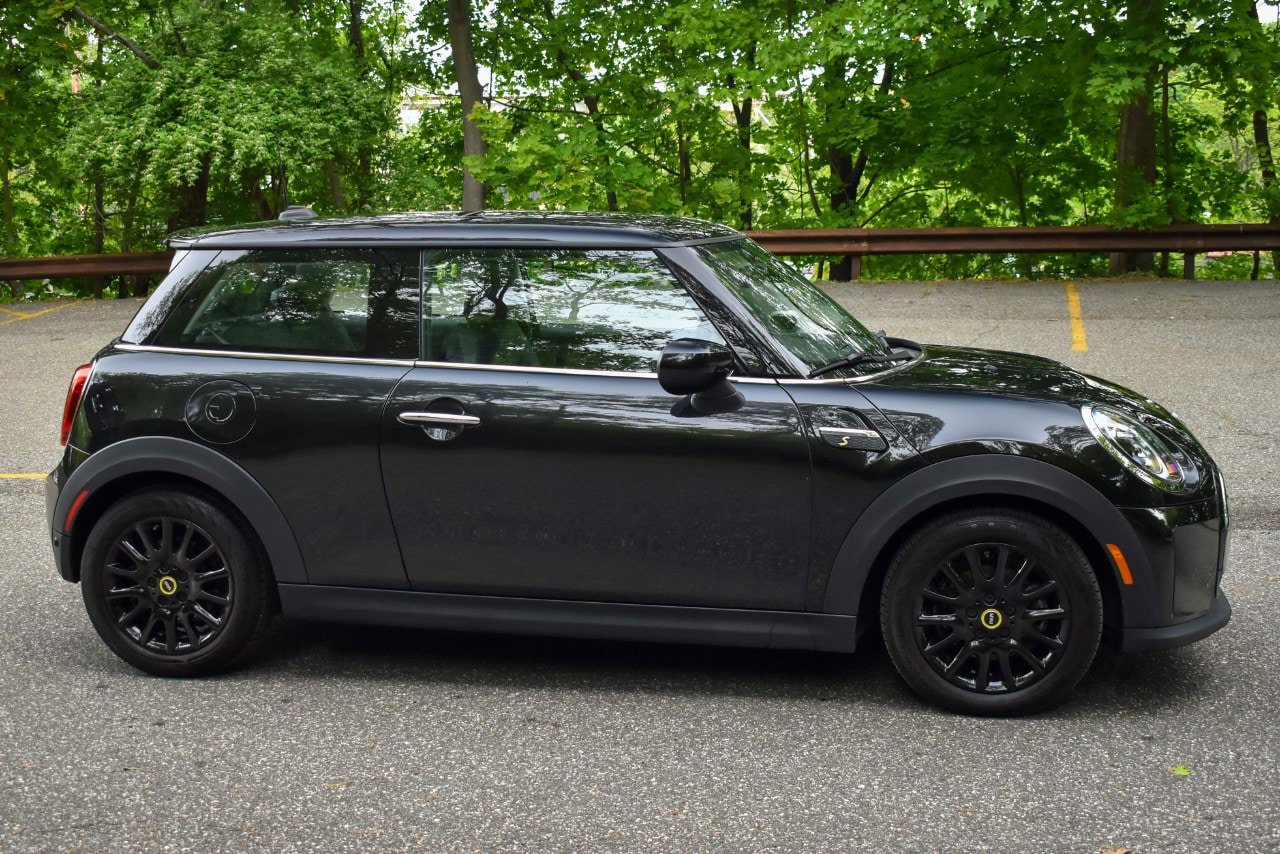 Used 2024 MINI Cooper SE FWD image 10