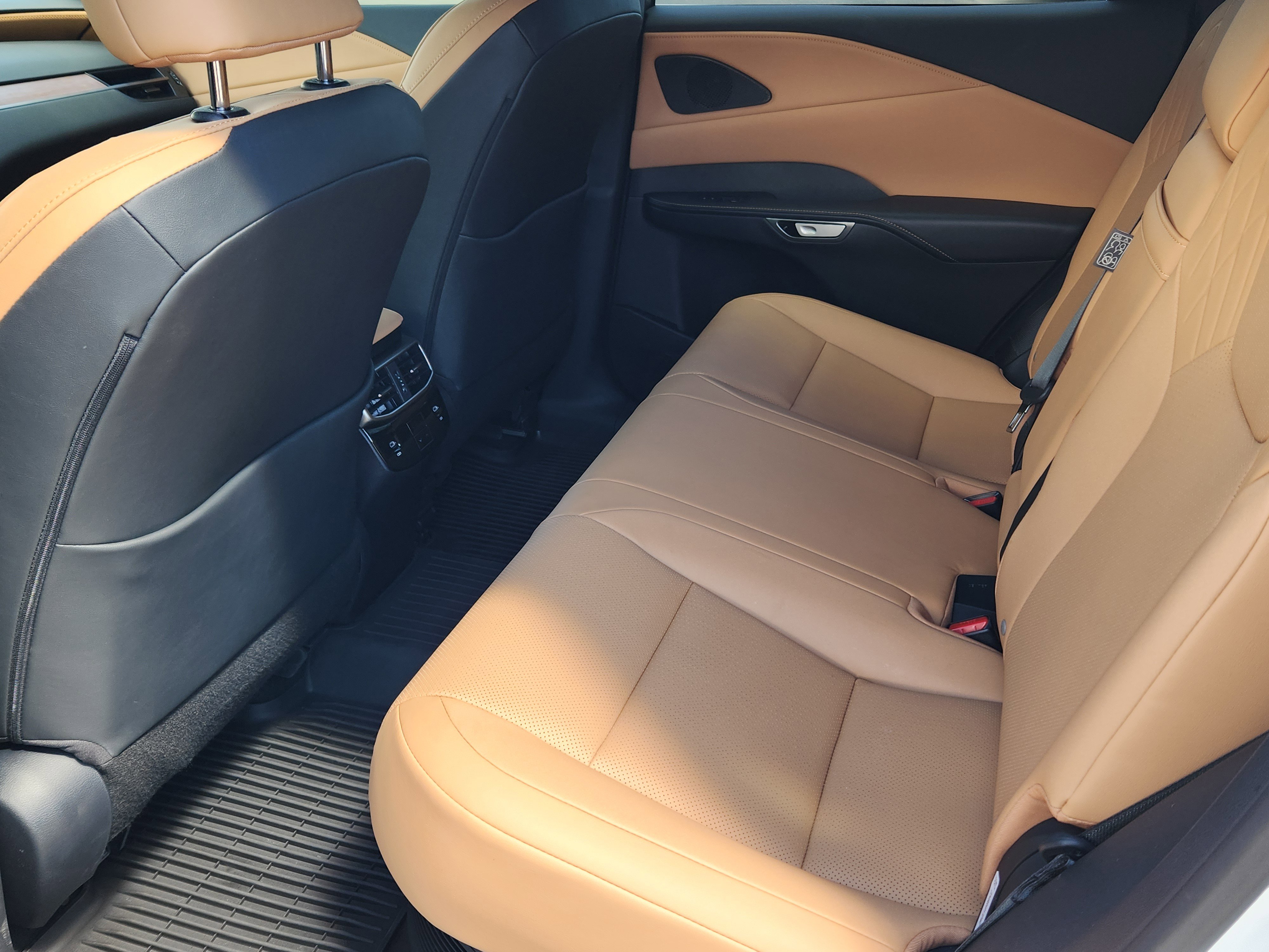 Certified 2025 Lexus RX 350h w/ Convenience Package AWD/4WD image 17