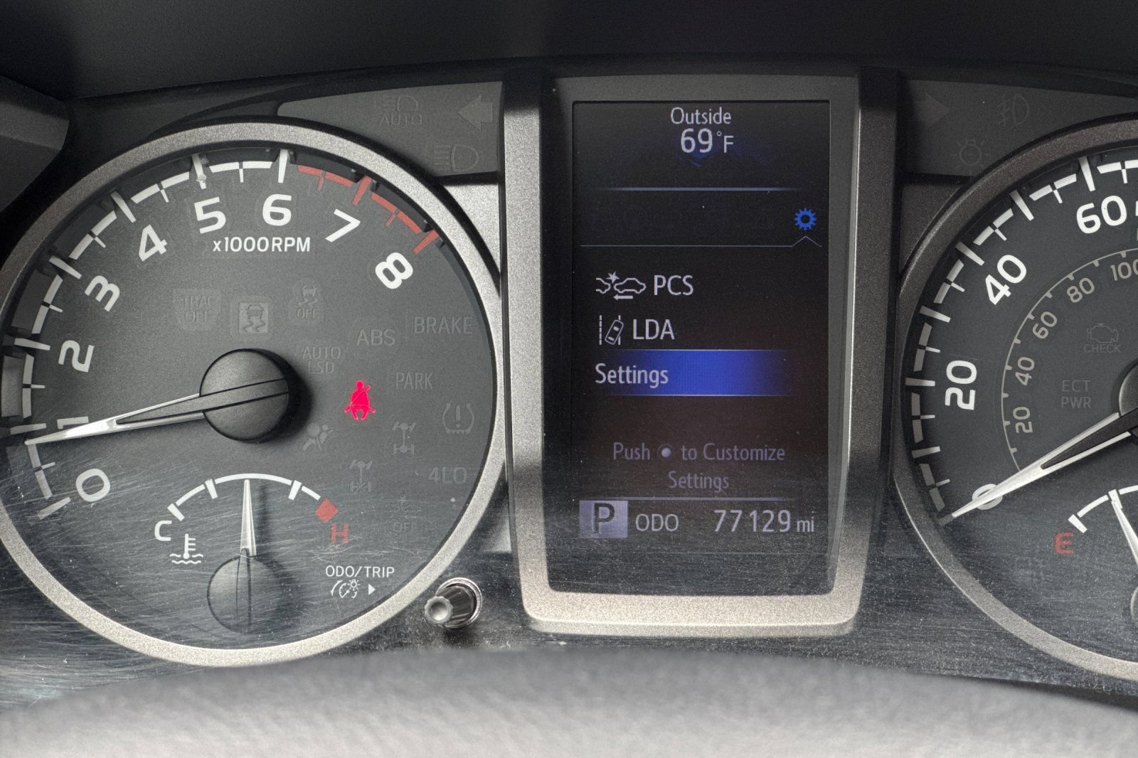 Used 2019 Toyota Tacoma TRD Sport w/ Technology Package RWD image 24