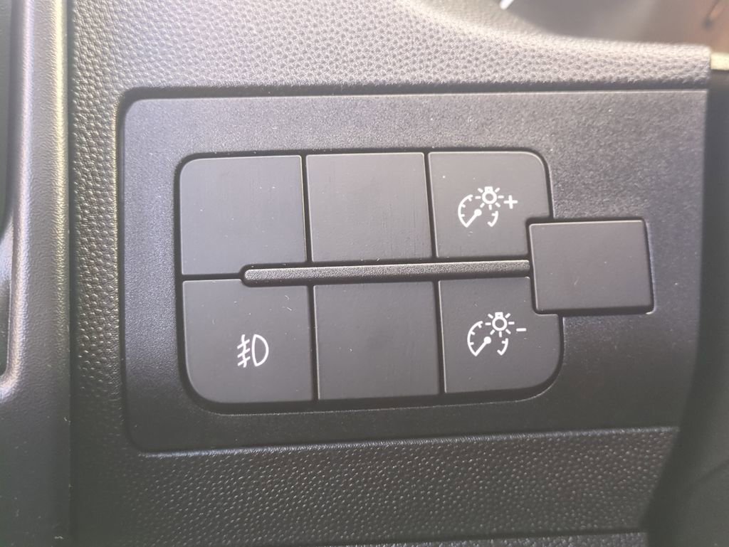 Used 2025 RAM ProMaster 3500 w/ Convenience Group image 25