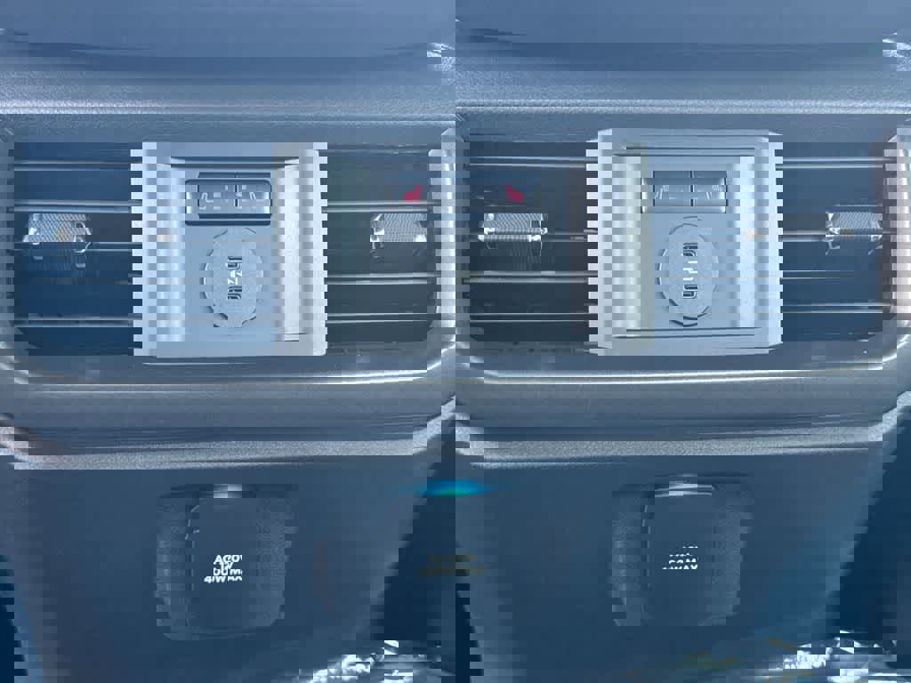 New 2025 Ford F150 Lariat w/ Equipment Group 502A High image 18