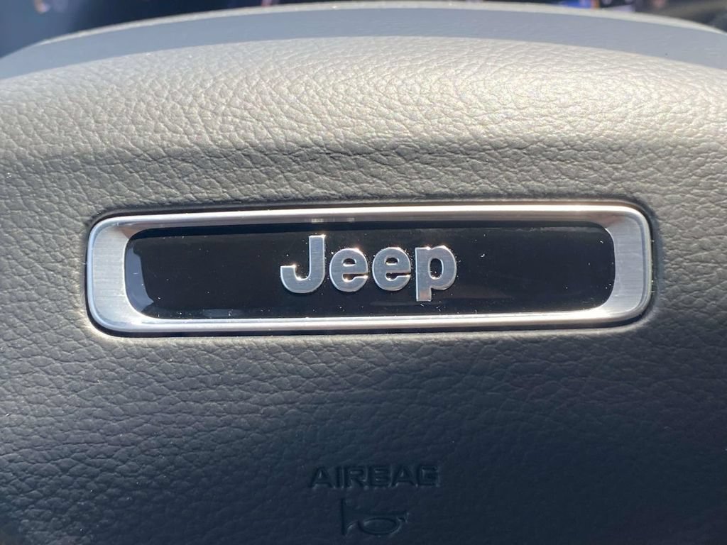 New 2026 Jeep Grand Cherokee L 2WD image 30
