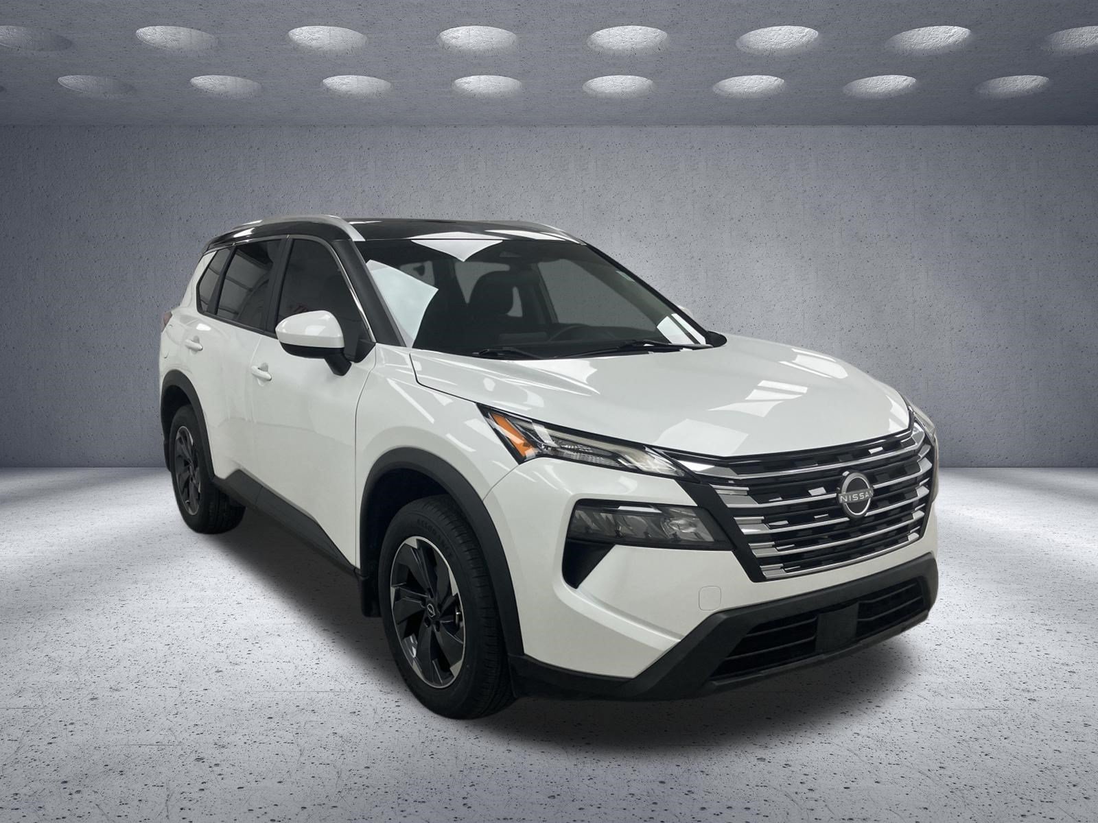 Used 2024 Nissan Rogue SV w/ SV Premium Package FWD image 8
