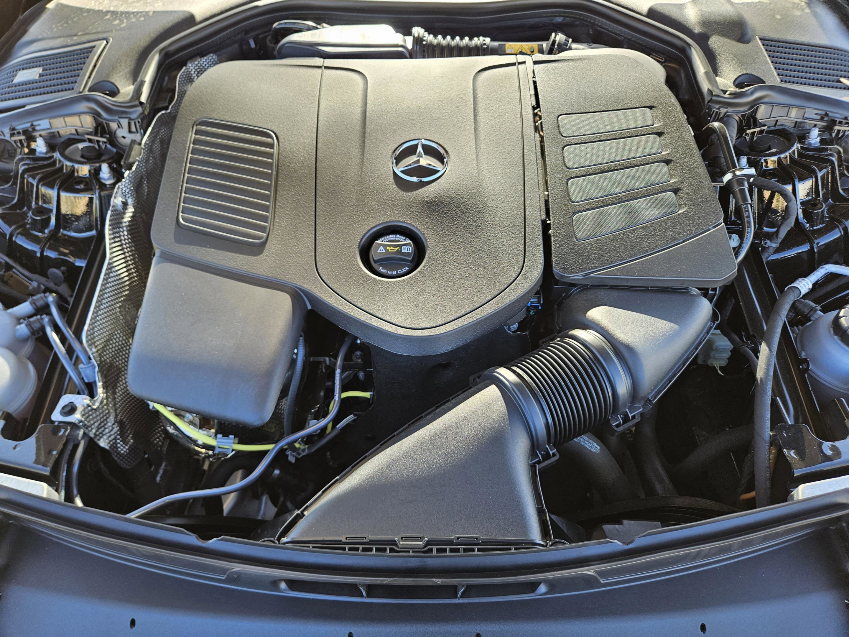 Certified 2025 Mercedes-Benz CLE 300 4MATIC Cabriolet image 29