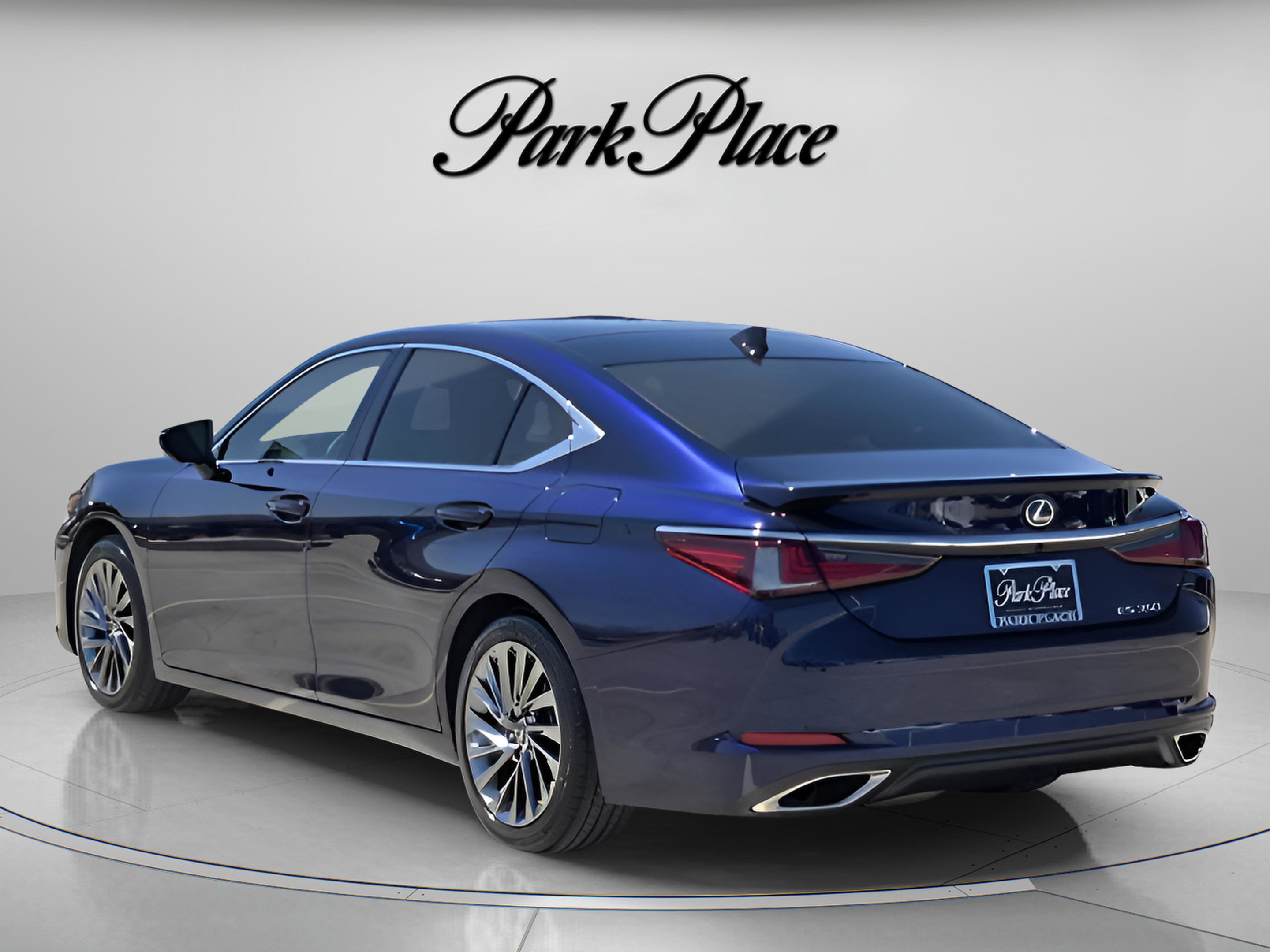 Used 2025 Lexus ES 350 Ultra Luxury w/ Accessory Package (Z2) image 3