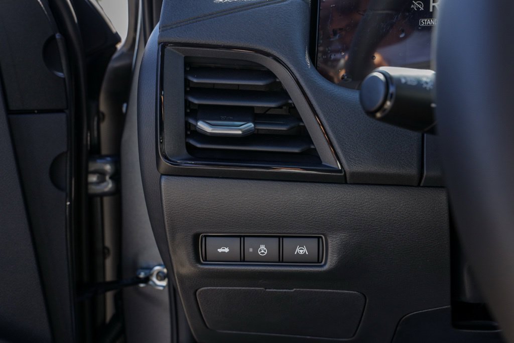 New 2027 Nissan Sentra SR FWD image 33