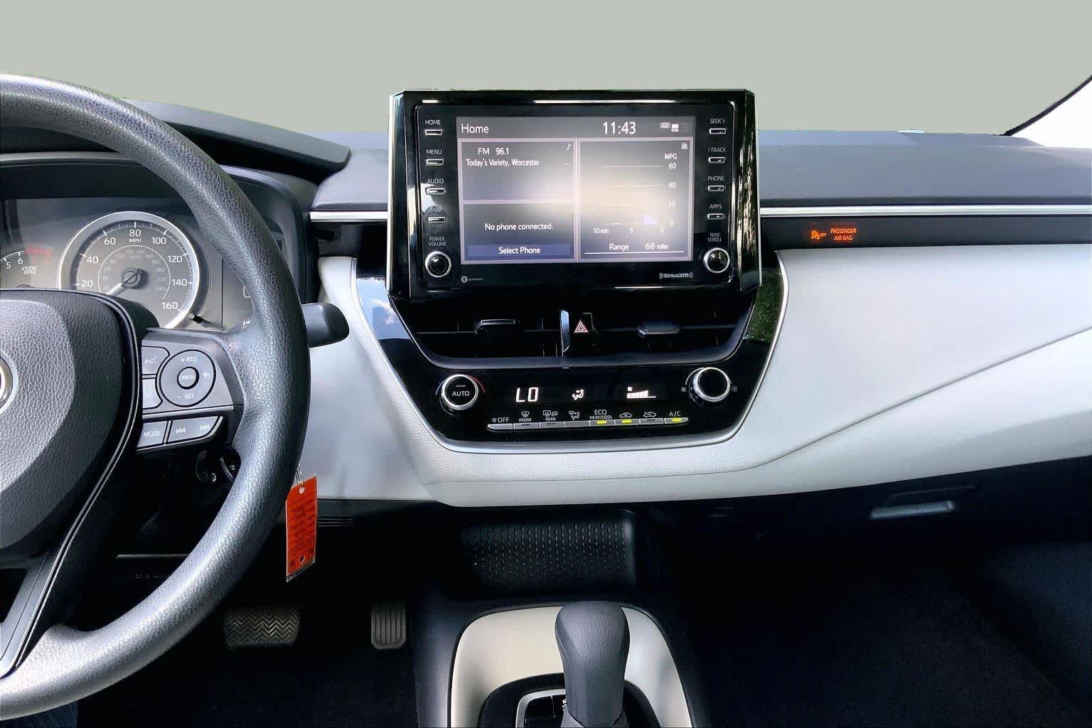 Used 2021 Toyota Corolla LE FWD image 7
