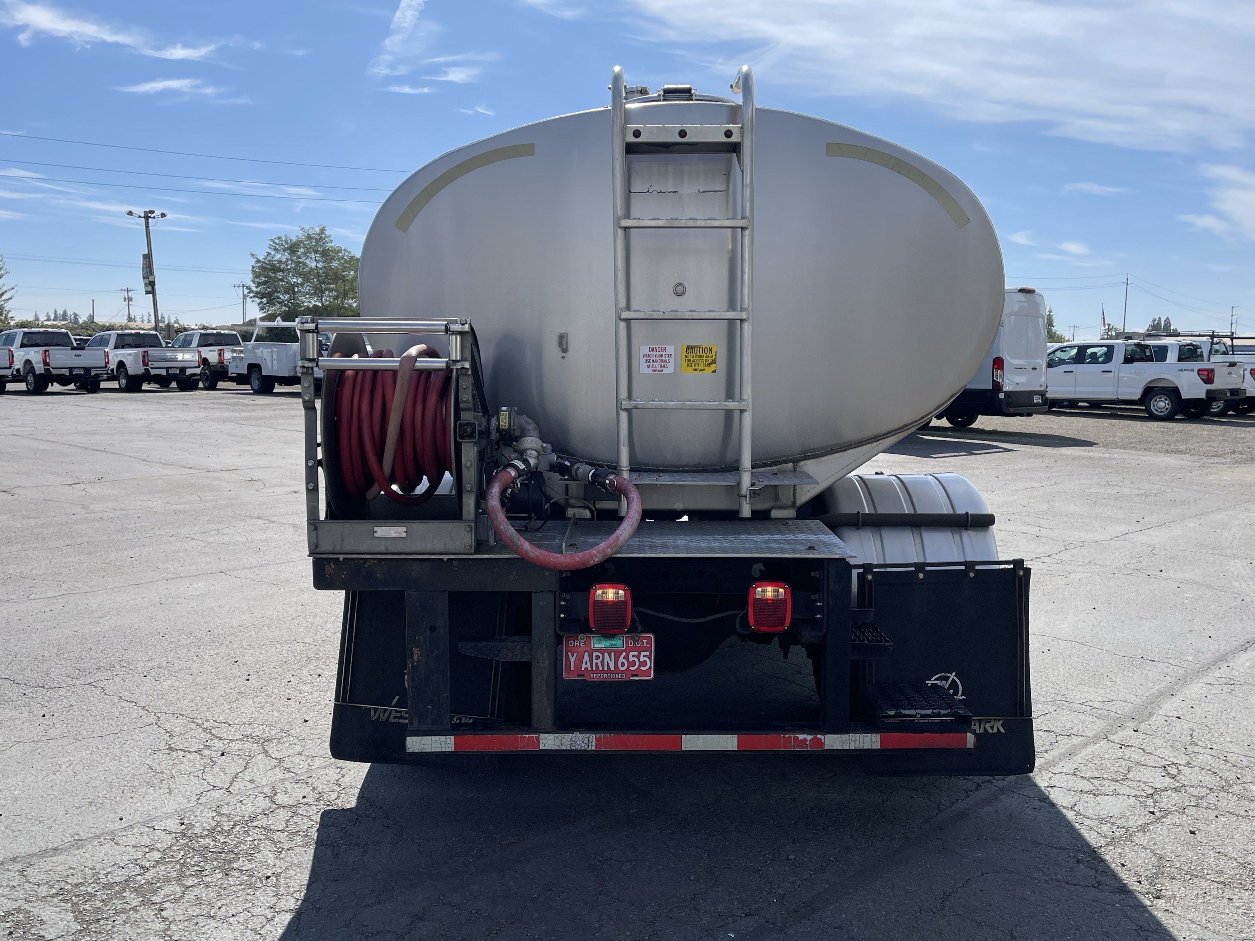 Used 2013 Ford F750 2WD Regular Cab Super Duty image 4