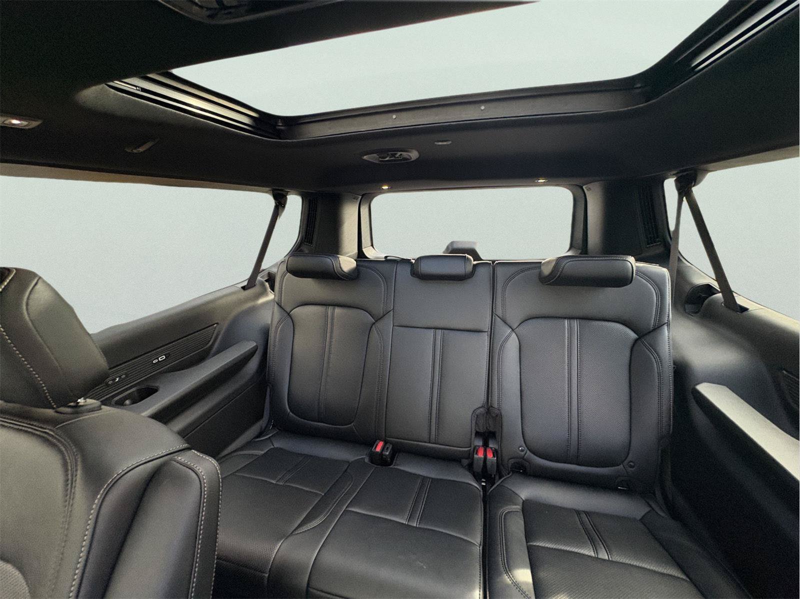 New 2026 Jeep Grand Wagoneer L Limited AWD/4WD image 10