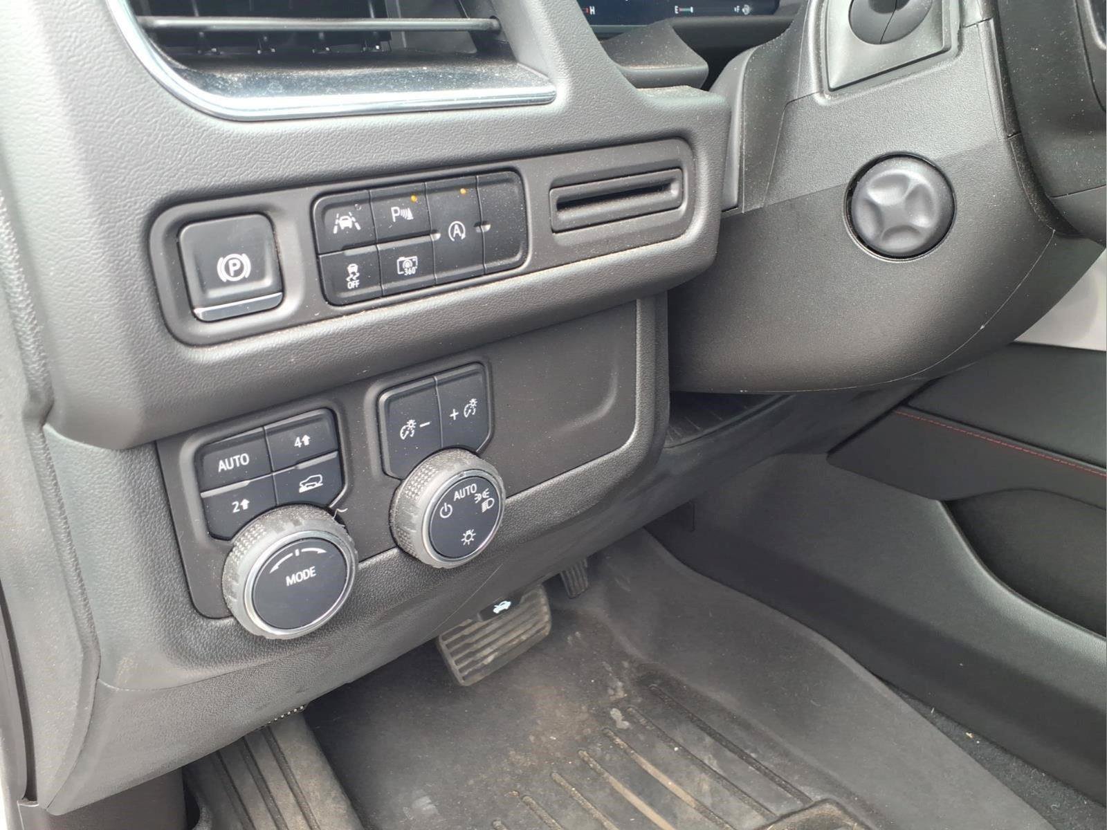 Used 2024 Chevrolet Tahoe RST w/ Luxury Package AWD/4WD image 22