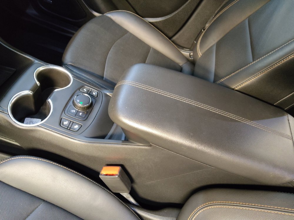 Used 2020 GMC Terrain SLT w/ Preferred Package image 26