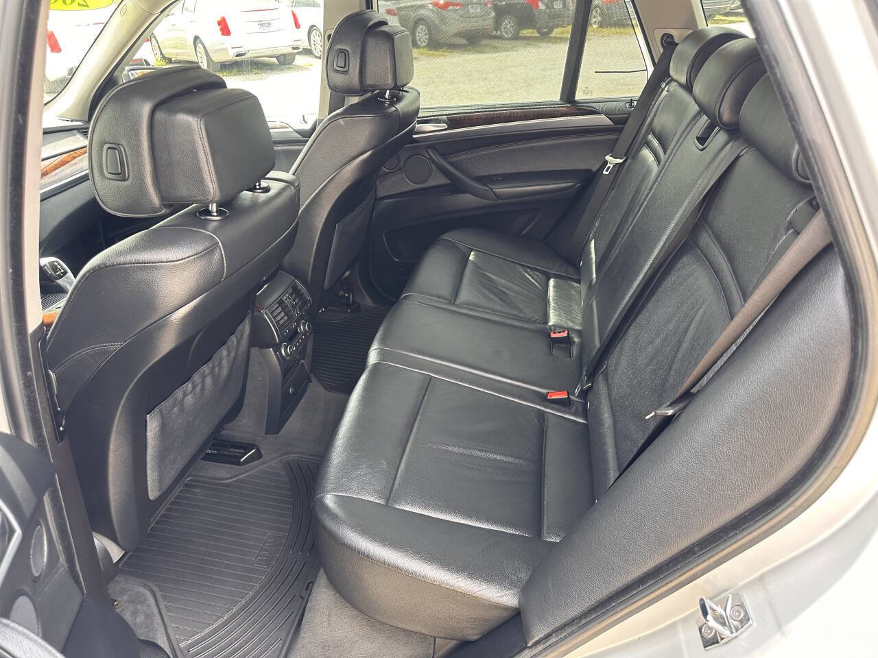 Used 2009 BMW X5 xDrive48i image 18