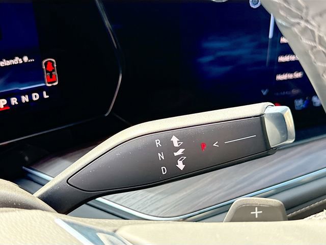 New 2025 Chevrolet Suburban Premier image 18