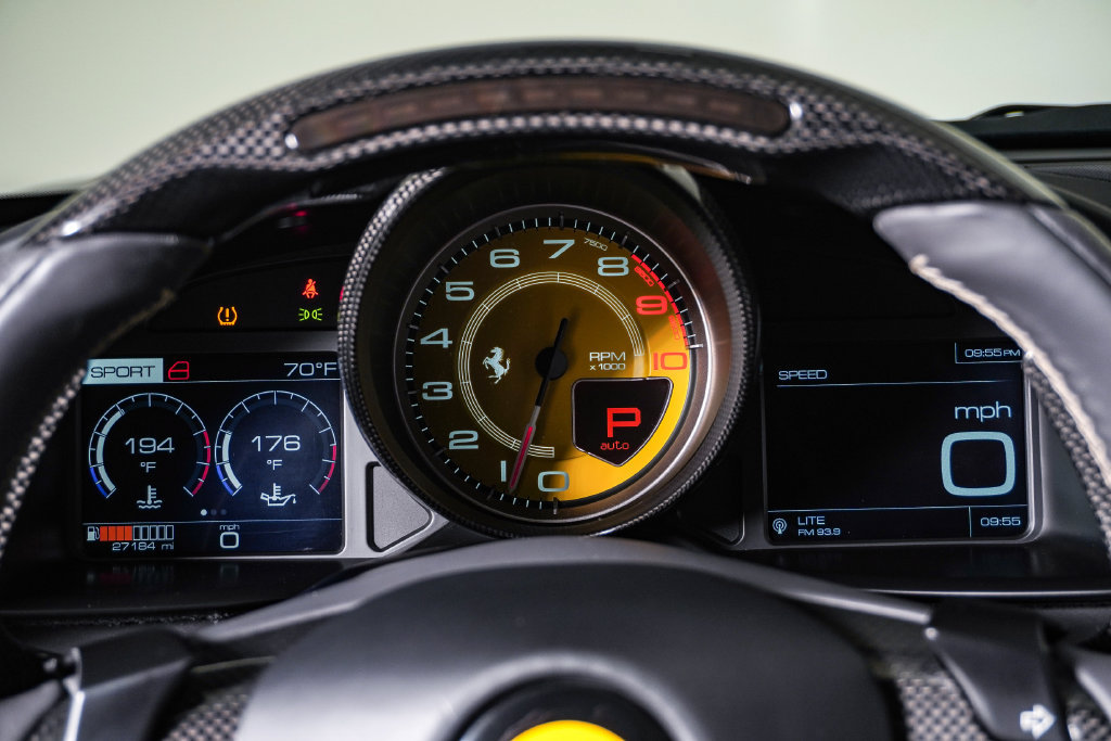 Used 2018 Ferrari GTC4Lusso AWD/4WD image 26