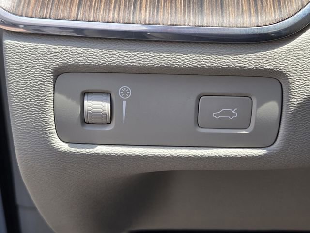 Used 2021 Volvo XC60 T5 Momentum image 30