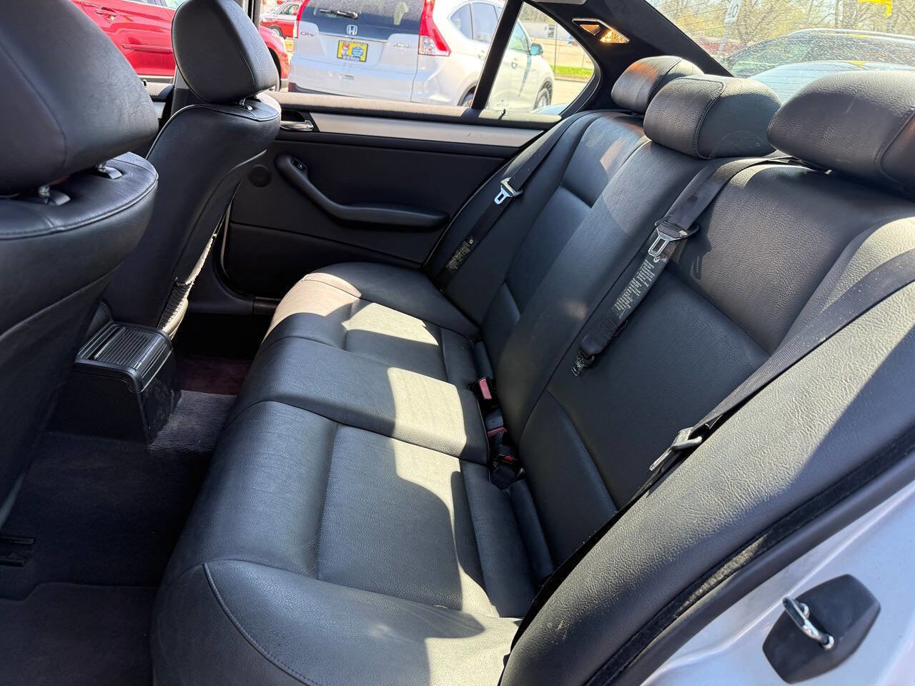 Used 2003 BMW 325i Sedan image 48
