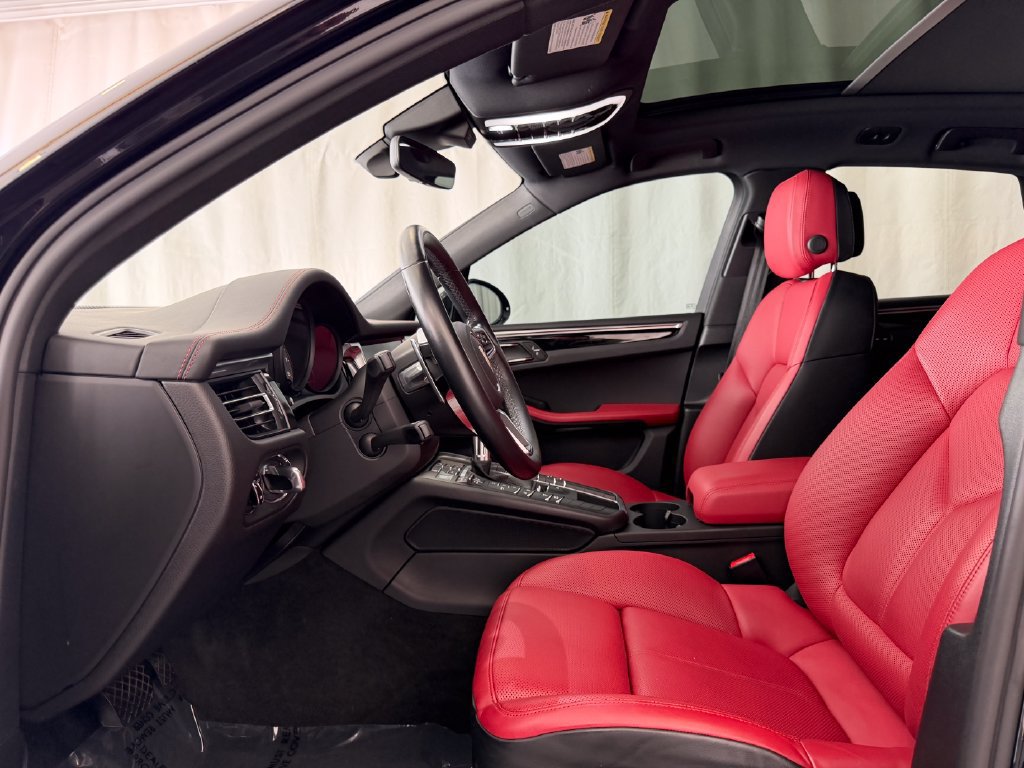 Certified 2021 Porsche Macan S AWD/4WD image 5