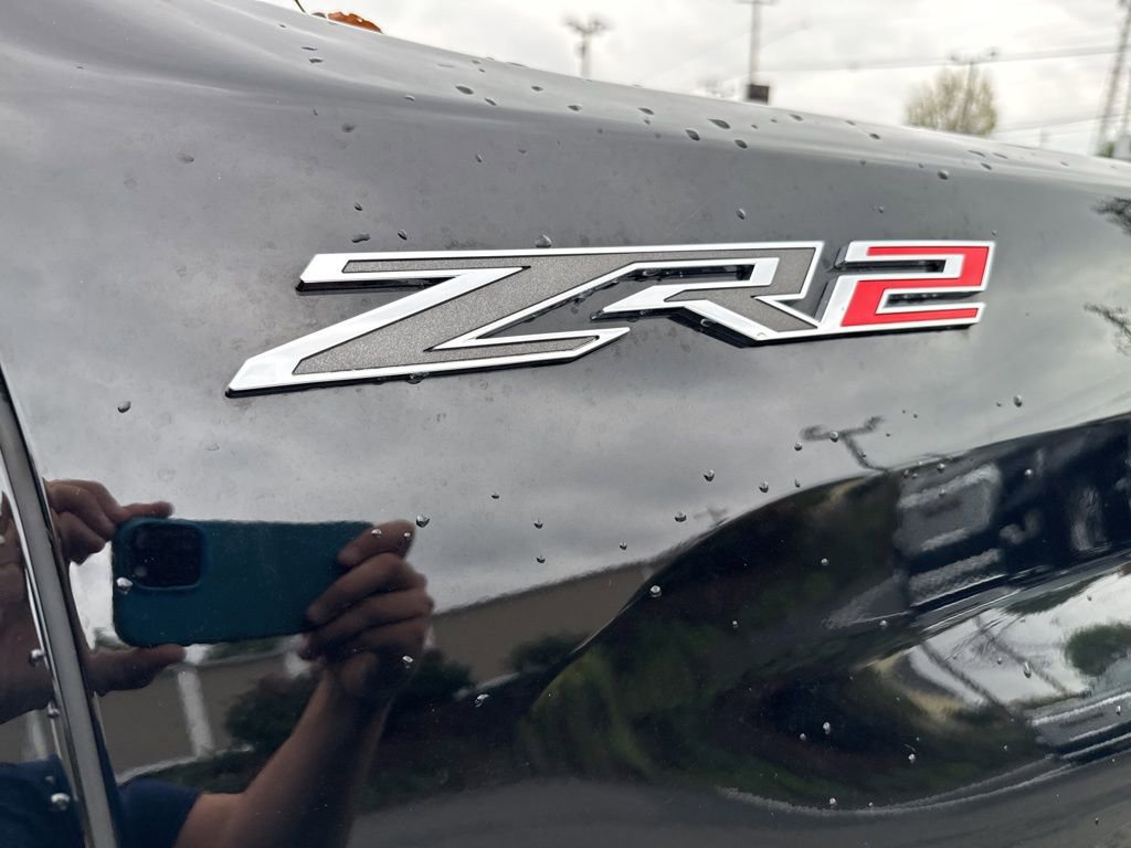 Used 2024 Chevrolet Silverado 2500 ZR2 w/ Technology Package image 9