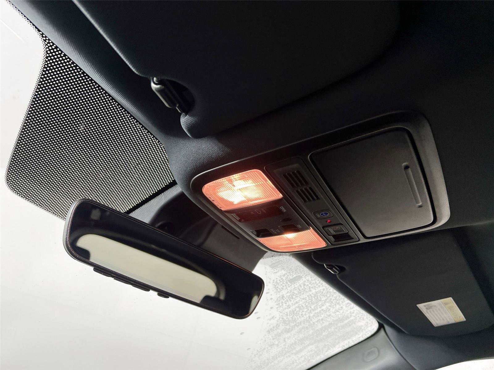 Used 2023 Honda Passport Elite image 11