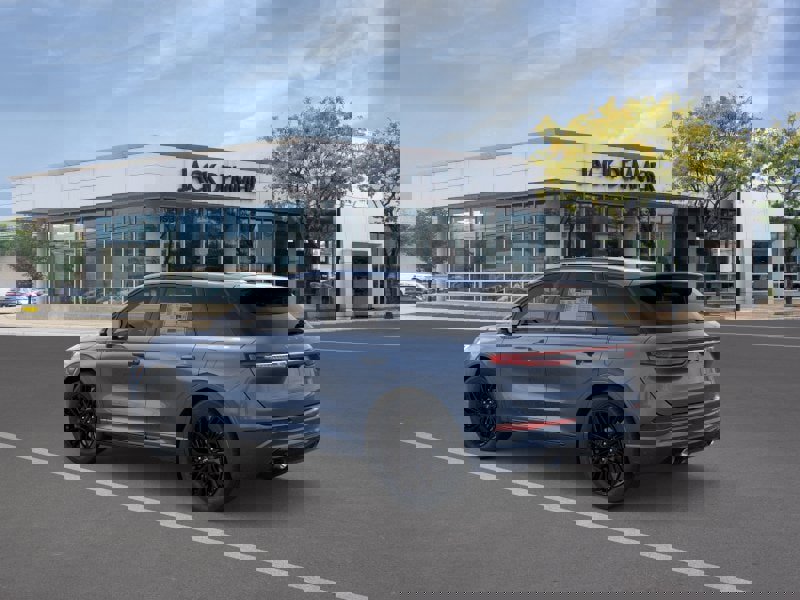 New 2026 Lincoln Corsair Premiere image 4