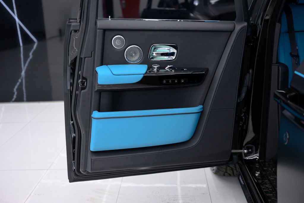 Used 2023 Rolls-Royce Phantom Sedan image 49