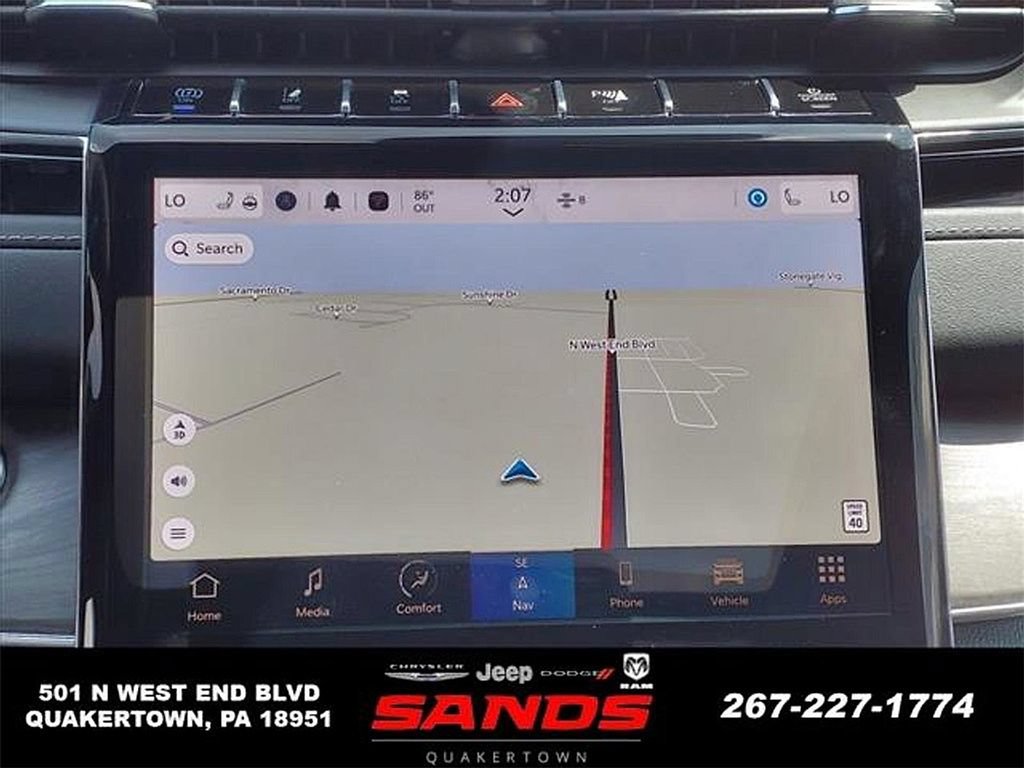 New 2023 Jeep Grand Cherokee Overland w/ Luxury Tech Group IV AWD/4WD image 17