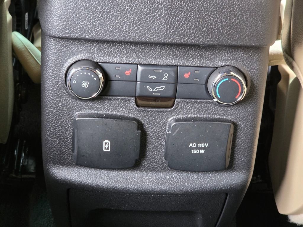 Used 2017 Ford Explorer Limited image 16